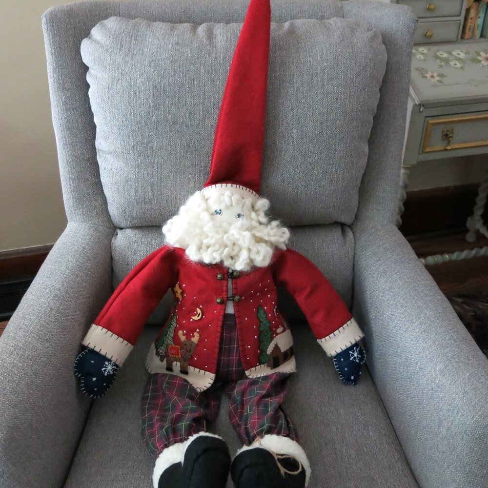 Vintage Collectable Tender Heart Treasures Handmade Fabric Doll Santa Figure